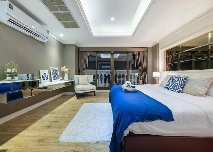 View, Big Apartment, Great Location