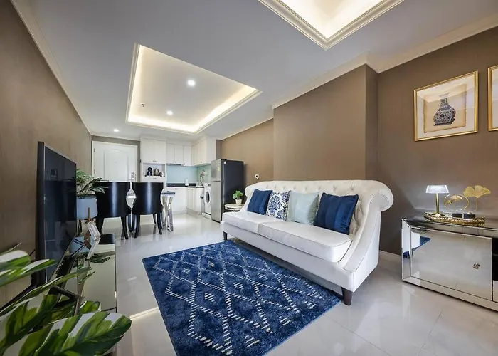 View, Big Apartment, Great Location *