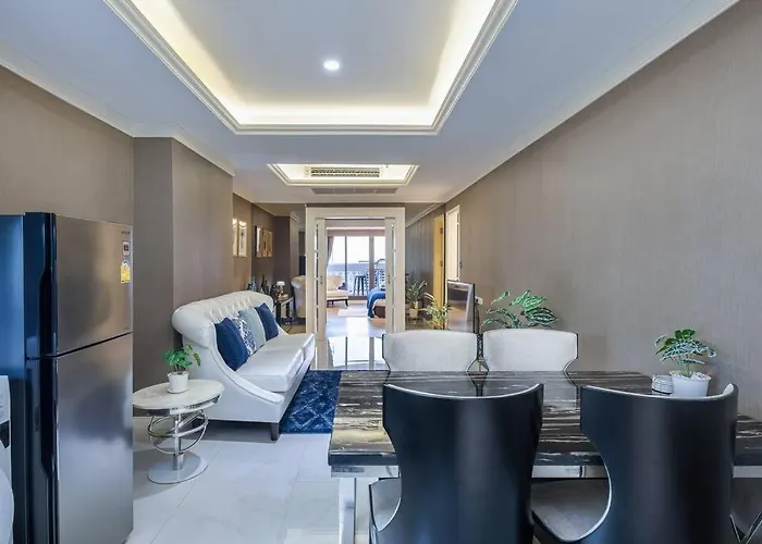 View, Big Apartment, Great Location *